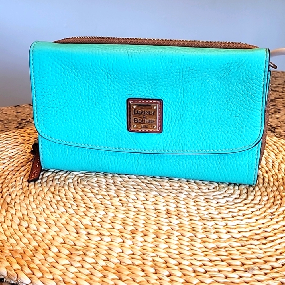 Dooney & Bourke small bag